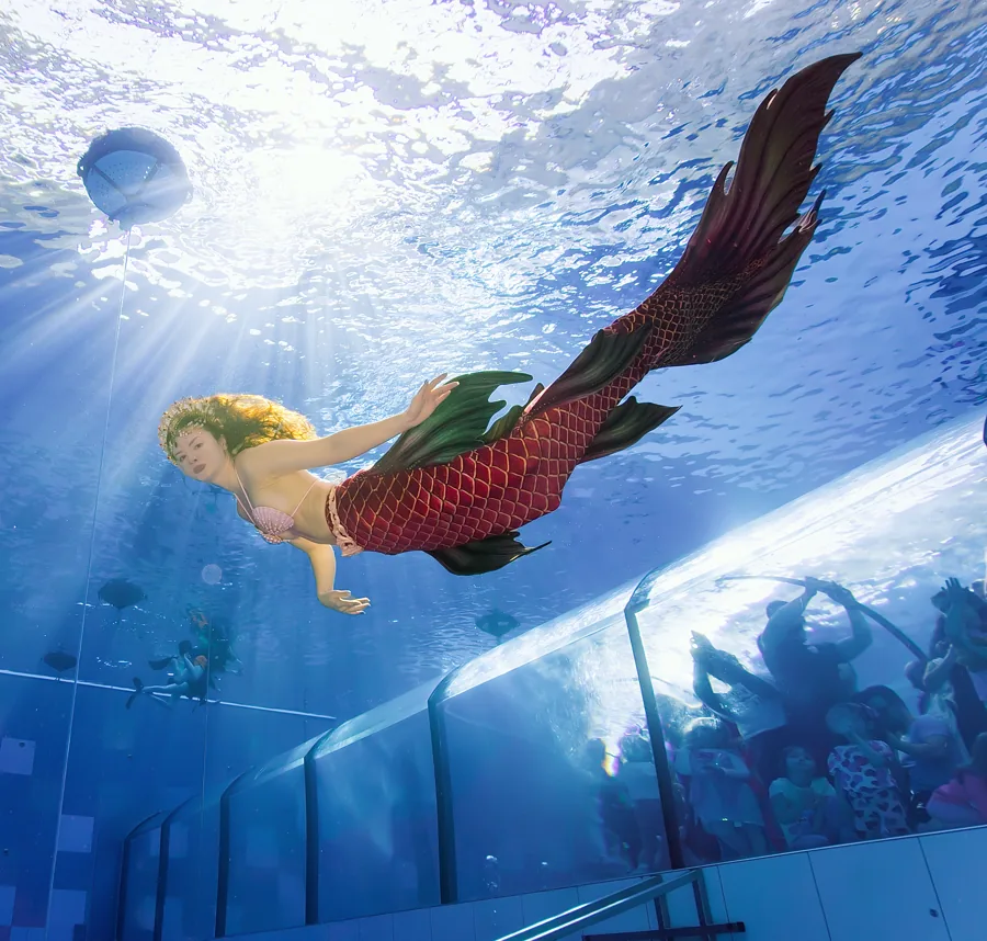 Syrenka pod wodą w Deepspot — fot. Piotr Adamowicz
