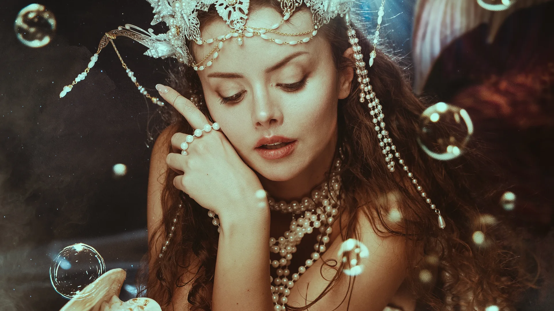 Mermaid with seashell — Mishka Photo