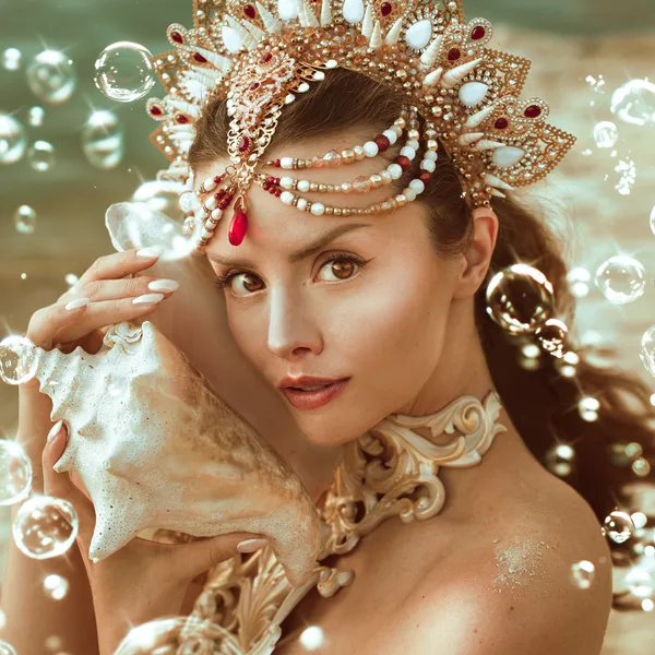 Instagram @mermaid.to.be
